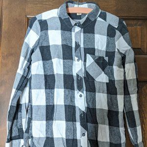 Woolrich Grey and White Buffalo Check Flannel